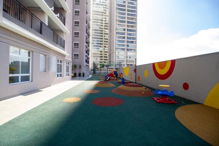 Apartamento para alugar com 49m², 2 quartos e 1 vaga Apartamento para alugar com 49m², 2 quartos e 1 vagaÁrea comum - Playground
