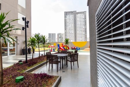 Apartamento para alugar com 49m², 2 quartos e 1 vaga Apartamento para alugar com 49m², 2 quartos e 1 vagaÁrea comum - Playground