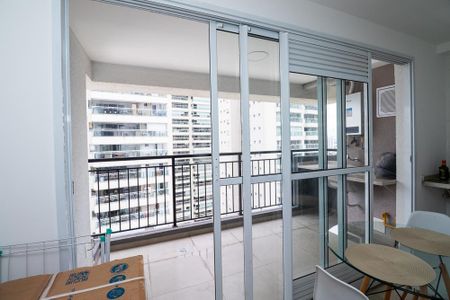Sala e Cozinha de apartamento para alugar com 2 quartos, 49m² em Barra Funda, São Paulo