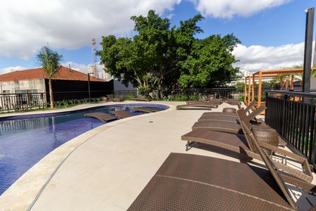 Apartamento para alugar com 49m², 2 quartos e 1 vaga Apartamento para alugar com 49m², 2 quartos e 1 vagaÁrea comum - Piscina