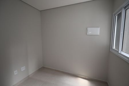 Sala de TV de apartamento para alugar com 1 quarto, 25m² em Vila Curuçá, Santo André