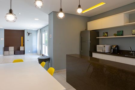 Apartamento para alugar com 33m², 1 quarto e sem vaga Apartamento para alugar com 33m², 1 quarto e sem vagaÁrea comum - Salão de festas
