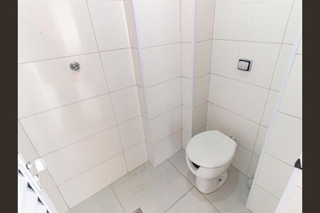 Apartamento à venda com 80m², 2 quartos e 1 vaga Apartamento à venda com 80m², 2 quartos e 1 vagaBanheiro 2