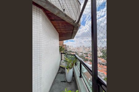 Apartamento à venda com 236m², 3 quartos e 3 vagasSacada