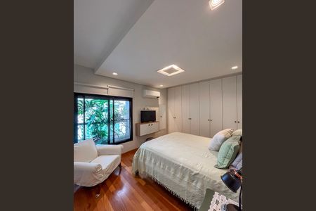 Apartamento à venda com 236m², 3 quartos e 3 vagasSuíte 1