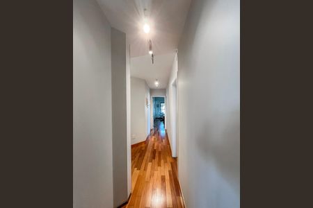 Apartamento à venda com 236m², 3 quartos e 3 vagasCorredor