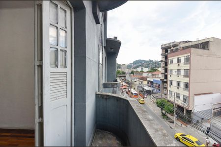 Sala de apartamento para alugar com 2 quartos, 60m² em Rio Comprido, Rio de Janeiro