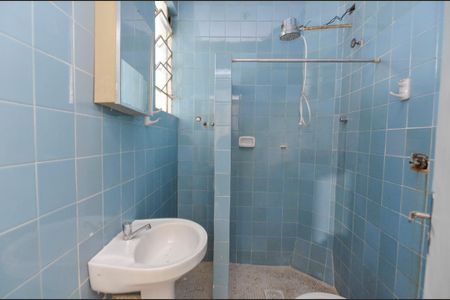 Apartamento para alugar com 60m², 2 quartos e sem vagaBanheiro