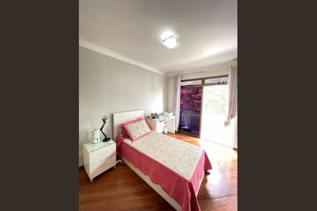 Casa à venda com 200m², 5 quartos e 3 vagas