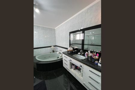 Casa à venda com 200m², 5 quartos e 3 vagas