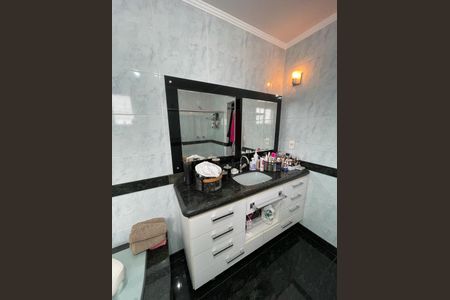 Casa à venda com 200m², 5 quartos e 3 vagas