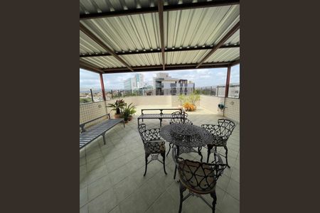 Casa à venda com 200m², 5 quartos e 3 vagas