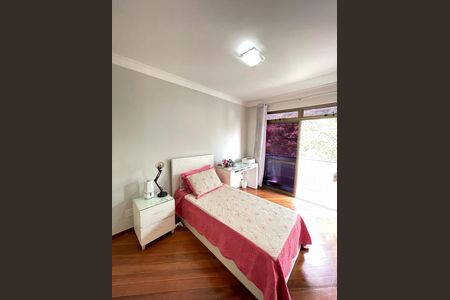 Casa à venda com 200m², 5 quartos e 3 vagas