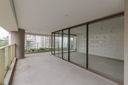 Apartamento à venda com 217m², 3 quartos e 3 vagasSacada