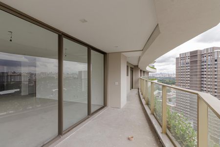 Apartamento à venda com 219m², 3 quartos e 4 vagasSacada