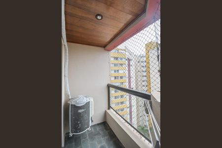 Apartamento para alugar com 94m², 3 quartos e 1 vagaSacada