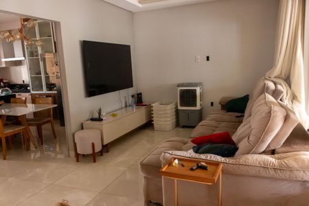 Sala de casa para alugar com 4 quartos, 485m² em Jardim Monte Serrat, Aparecida de Goiânia