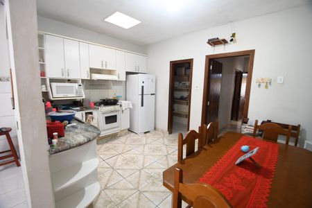 Casa à venda com 300m², 3 quartos e 2 vagasCozinha