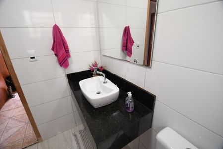 Casa à venda com 300m², 3 quartos e 2 vagasBanheiro Social