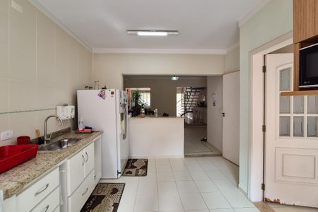 Casa à venda com 193m², 3 quartos e 4 vagasCozinha - Armários