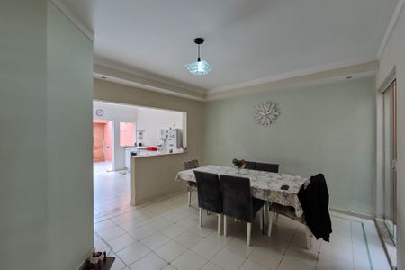 Casa à venda com 193m², 3 quartos e 4 vagasCopa