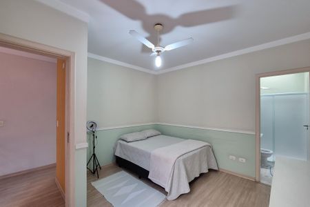 Casa à venda com 193m², 3 quartos e 4 vagasSuíte 2