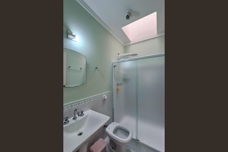 Casa à venda com 193m², 3 quartos e 4 vagasBanheiro da Suíte 2