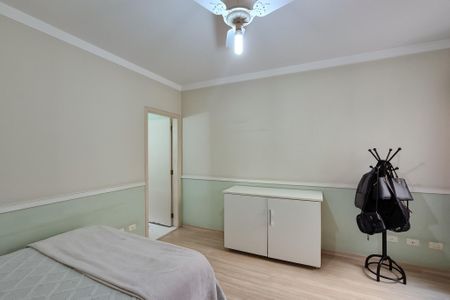 Casa à venda com 193m², 3 quartos e 4 vagasSuíte 2