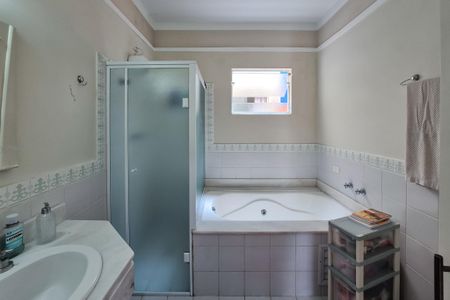 Casa à venda com 193m², 3 quartos e 4 vagasBanheiro da Suíte 1