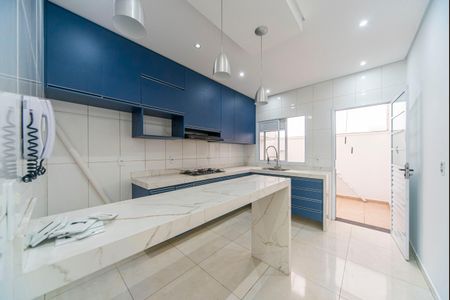 Casa à venda com 138m², 2 quartos e 3 vagasCozinha 