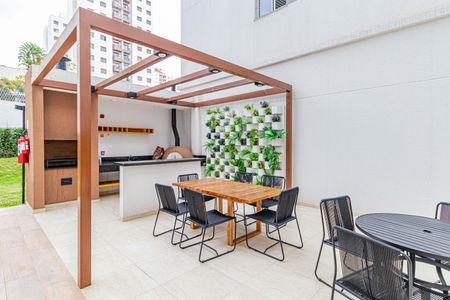 Apartamento para alugar com 39m², 2 quartos e sem vagaÁrea comum - Churrasqueira