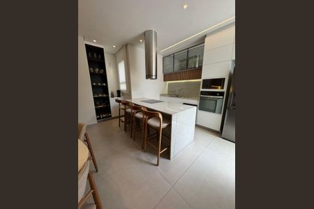 Apartamento à venda com 130m², 3 quartos e 2 vagas Apartamento à venda com 130m², 3 quartos e 2 vagasCozinha