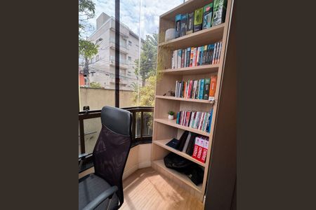 Apartamento à venda com 130m², 3 quartos e 2 vagas Apartamento à venda com 130m², 3 quartos e 2 vagasEscritório