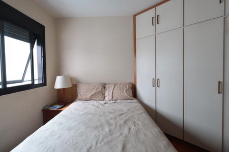 Apartamento à venda com 170m², 4 quartos e 2 vagasQuarto 2 - Suíte