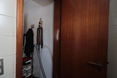 Apartamento à venda com 170m², 4 quartos e 2 vagasBanheiro de serviço