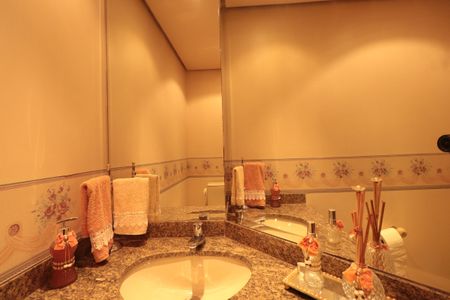 Apartamento à venda com 170m², 4 quartos e 2 vagasLavabo