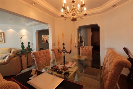 Apartamento à venda com 170m², 4 quartos e 2 vagasSala de Jantar