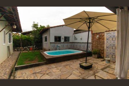 Casa à venda com 450m², 3 quartos e 2 vagas