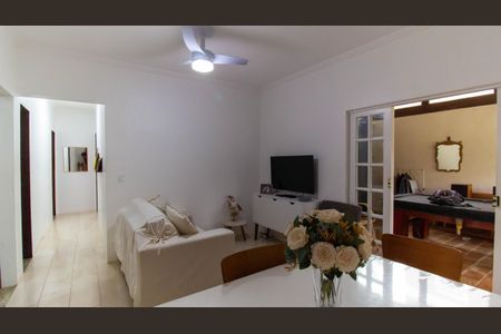 Casa à venda com 450m², 3 quartos e 2 vagas