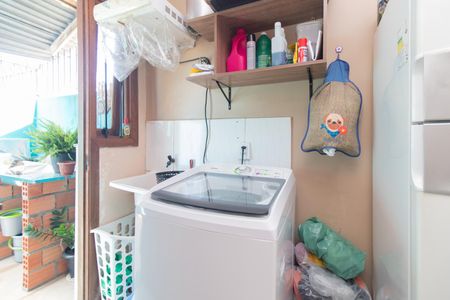 Casa à venda com 58m², 2 quartos e 1 vagaCozinha e Área de Serviço