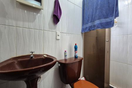 Banheiro de apartamento à venda com 1 quarto, 45m² em Botafogo, Campinas