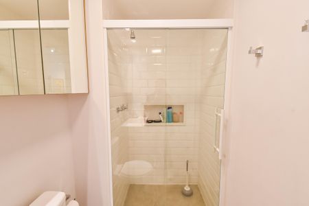 Apartamento à venda com 68m², 2 quartos e 1 vaga Apartamento à venda com 68m², 2 quartos e 1 vagaBanheiro