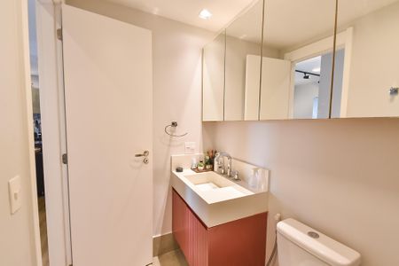 Apartamento à venda com 68m², 2 quartos e 1 vaga Apartamento à venda com 68m², 2 quartos e 1 vagaBanheiro
