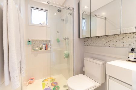 Apartamento à venda com 75m², 2 quartos e 2 vagas Apartamento à venda com 75m², 2 quartos e 2 vagasBanheiro da Suíte