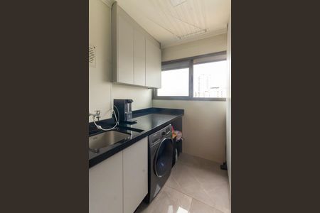 Apartamento à venda com 115m², 3 quartos e 2 vagas Apartamento à venda com 115m², 3 quartos e 2 vagasÁrea de Serviço