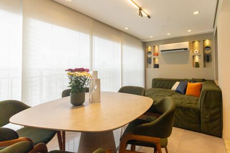 Apartamento à venda com 115m², 3 quartos e 2 vagas Apartamento à venda com 115m², 3 quartos e 2 vagasVaranda da Sala