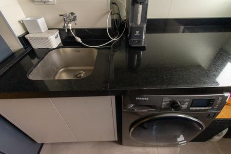 Apartamento à venda com 115m², 3 quartos e 2 vagas Apartamento à venda com 115m², 3 quartos e 2 vagasÁrea de Serviço