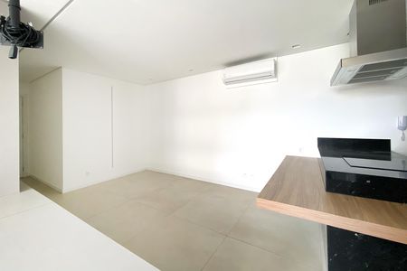 Sala de kitnet/studio para alugar com 1 quarto, 41m² em Lourdes, Belo Horizonte