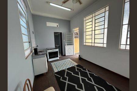 Sala/Quarto/Cozinha de kitnet/studio para alugar com 1 quarto, 26m² em Bento Ribeiro, Rio de Janeiro