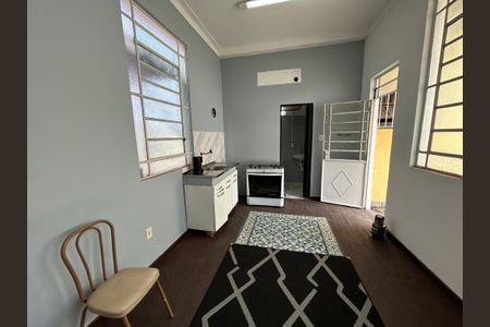Sala/Quarto/Cozinha de kitnet/studio para alugar com 1 quarto, 26m² em Bento Ribeiro, Rio de Janeiro